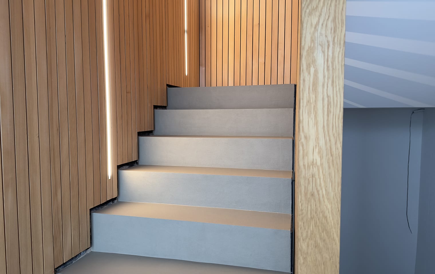 Beschichtung einer Treppe – rutschfest und widerstandsfähig durch Fröwis